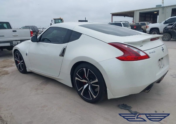 Nissan 370 Z cena 67380 przebieg: 103660, rok produkcji 2019 z Siewierz małe 67